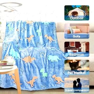 DINO Blanket Throw - Glow n Dark Light Blue, super soft, NWT 30x40"